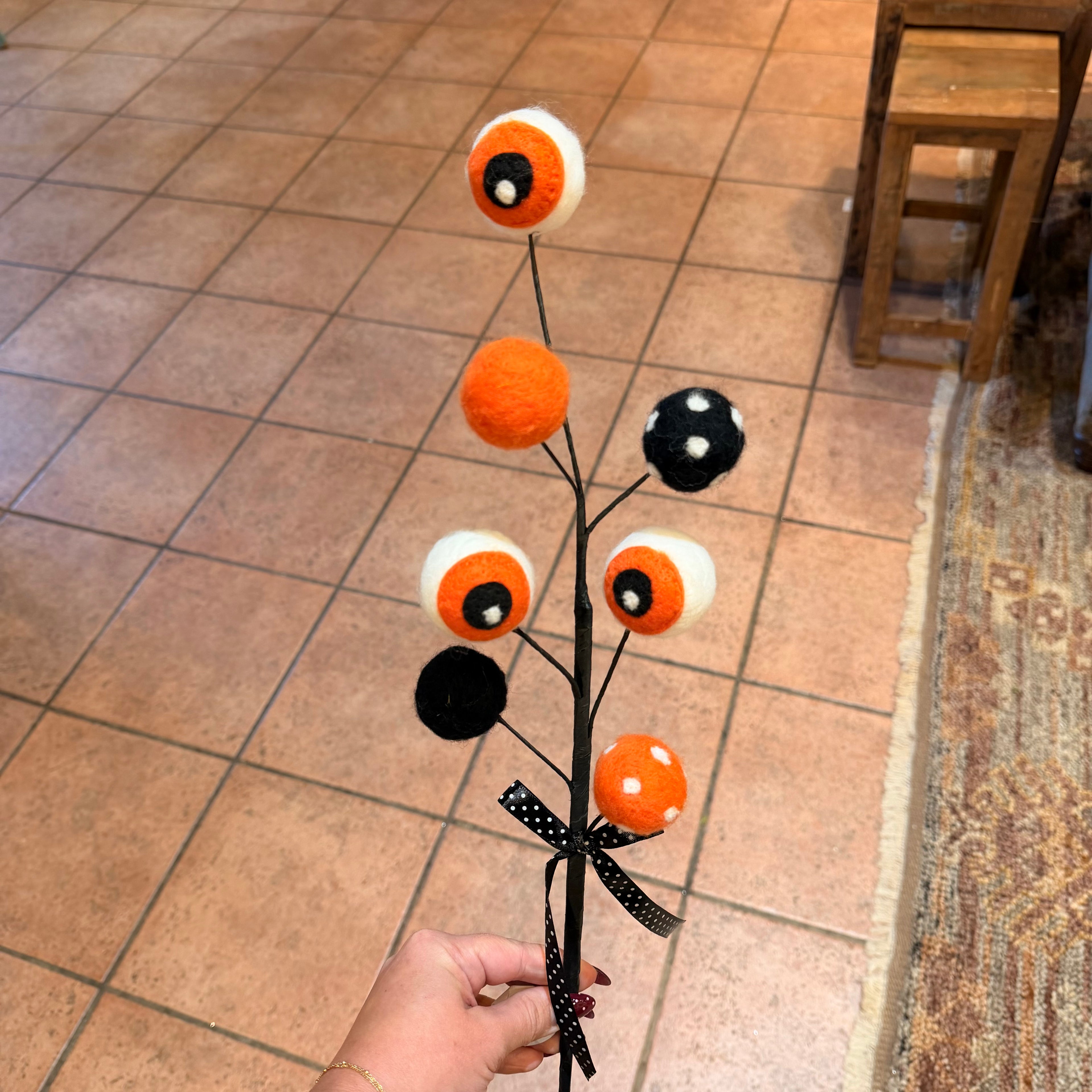 Wool Eyeball Spray
