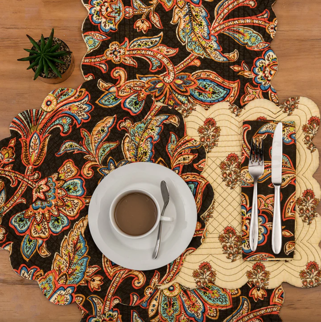 Dorothy Table linens